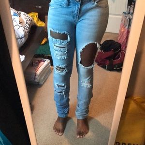 LightnWashed Distressed Jeans